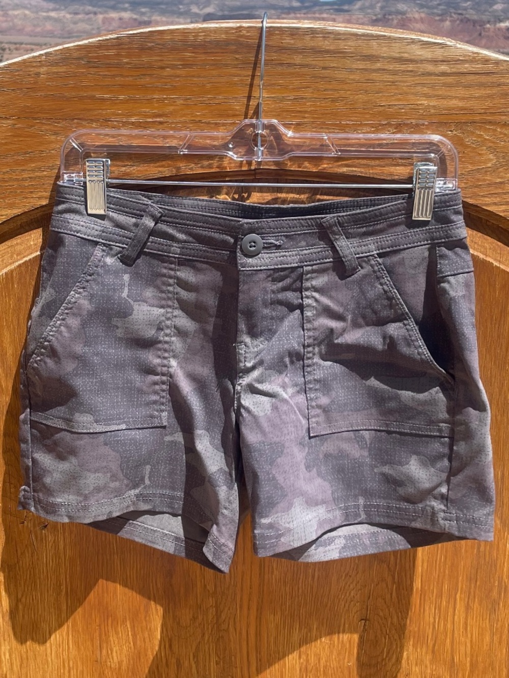 GUC Prana Gray Camo Print Shorts (Size: 2)